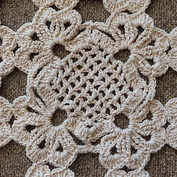 FREE with Bundle, Hand-made crochet 8X8 - Picture 2 of 3